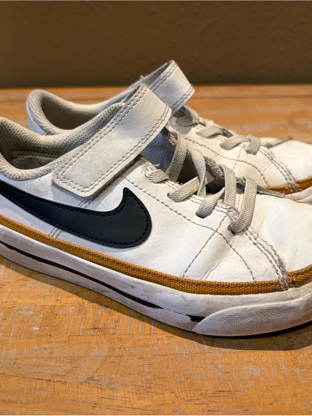 Nike Court Legacy White Desert Ochre DA5382-102 size 12C kids